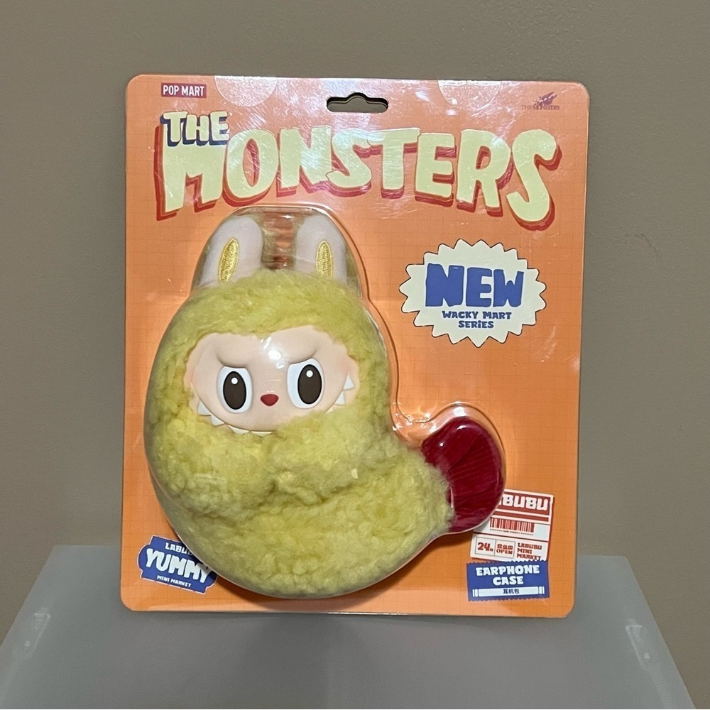 [NEW] POP MART Labubu The Monsters Wacky Mart Tempura Shrimp Earphone Case - Picture 2 of 9